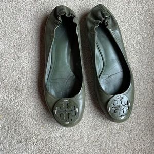 Tory Burch Ballet Flats - forest green, size 10